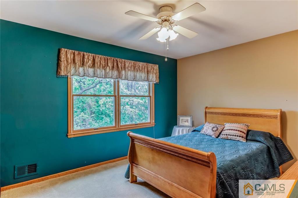 13 Railsedge Road Hillsborough, NJ 08844 - Photo 11 of 19 Gallery Image 11