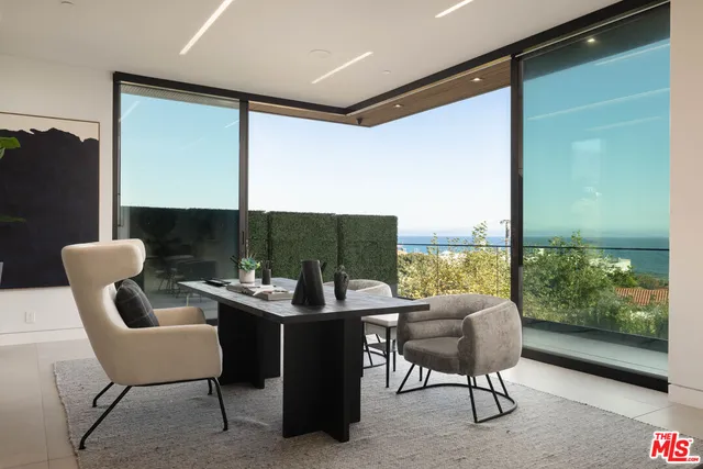 $26,000,000 | 23917 Malibu Road, Malibu, CA 90265