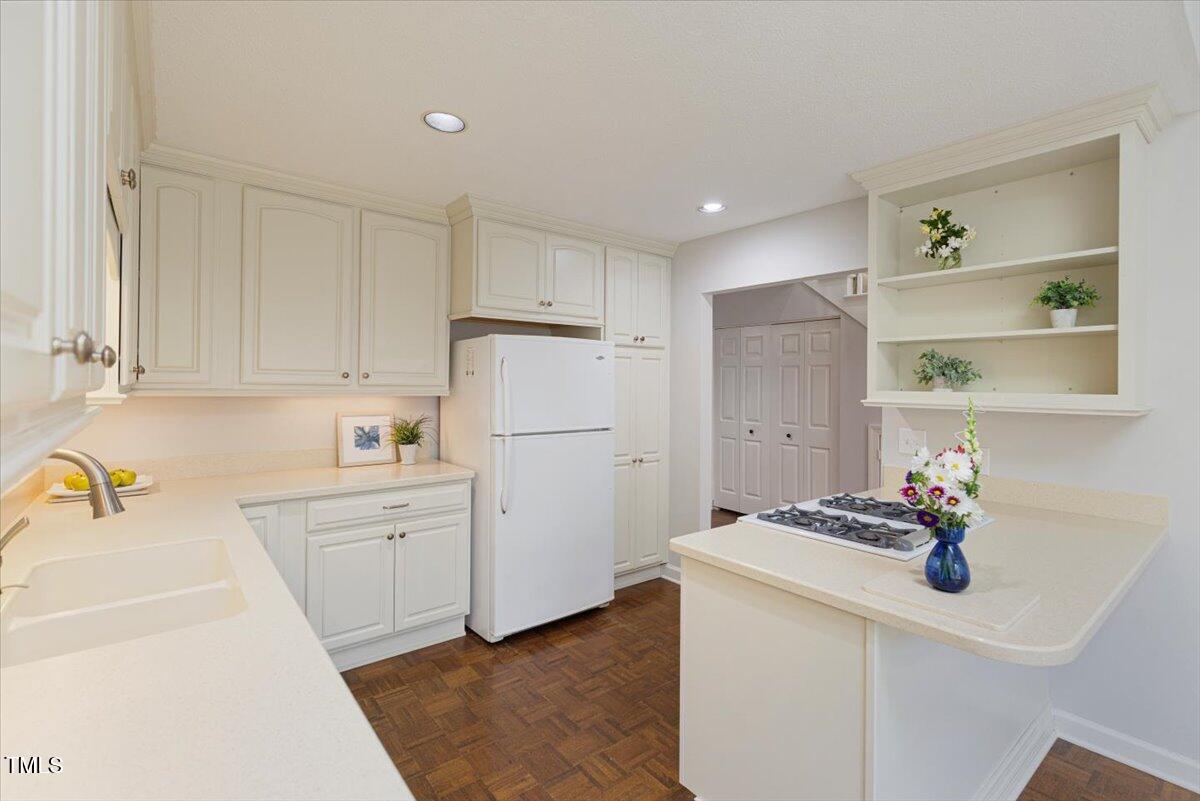 411 Brampton Close Pittsboro, NC 27312 - Photo 20 of 71 Kitchen