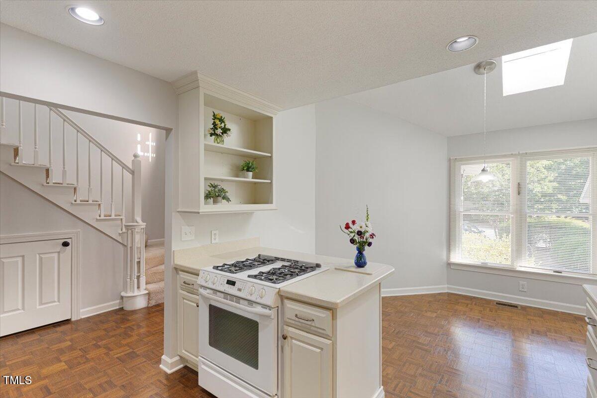 411 Brampton Close Pittsboro, NC 27312 - Photo 21 of 71 Kitchen