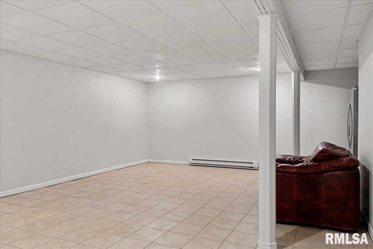 2550 Chapel Hill Drive Springfield, IL 62702 - Photo 17 of 46