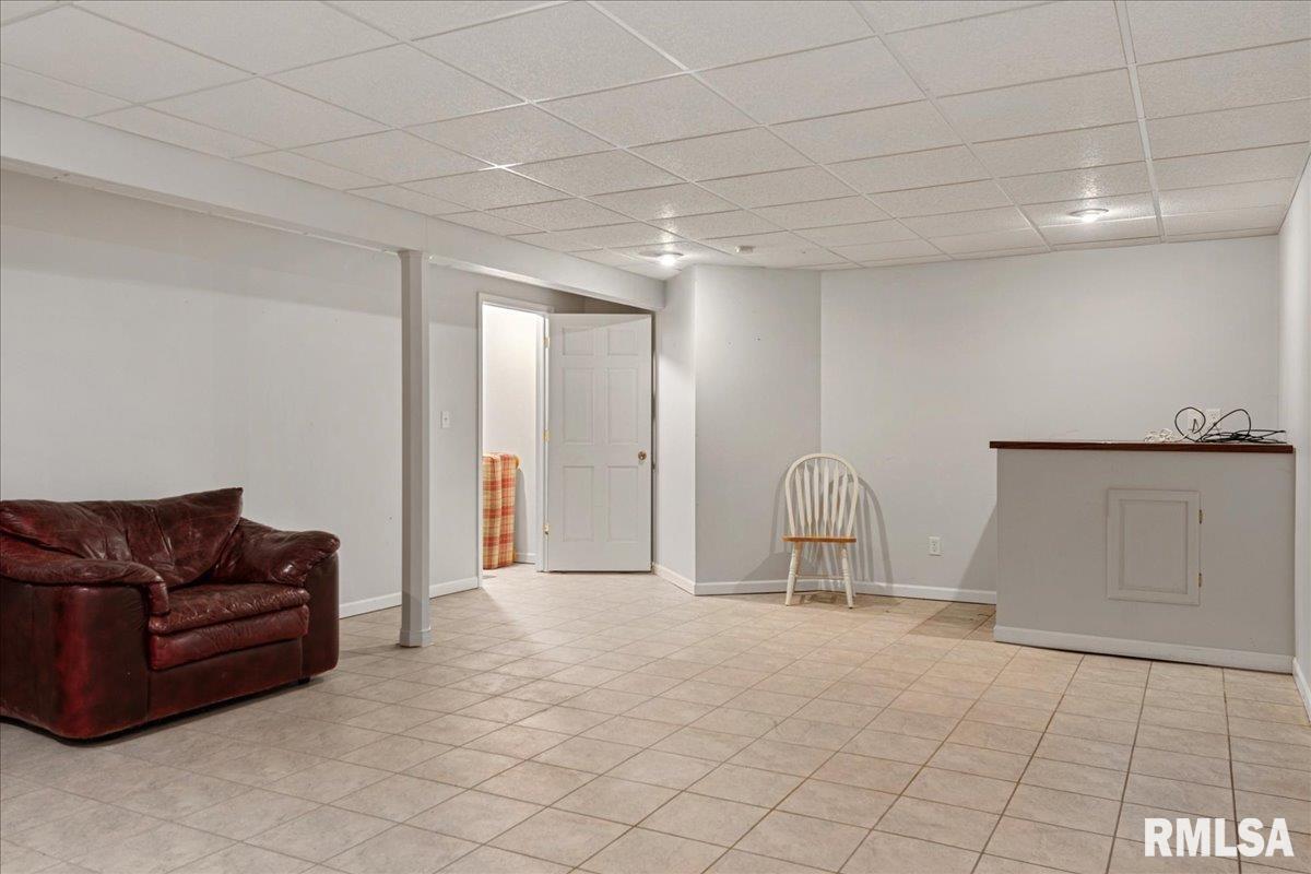 2550 Chapel Hill Drive Springfield, IL 62702 - Photo 19 of 46