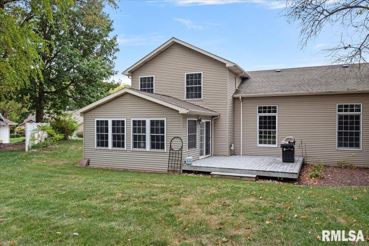 2550 Chapel Hill Drive Springfield, IL 62702 - Photo 24 of 46