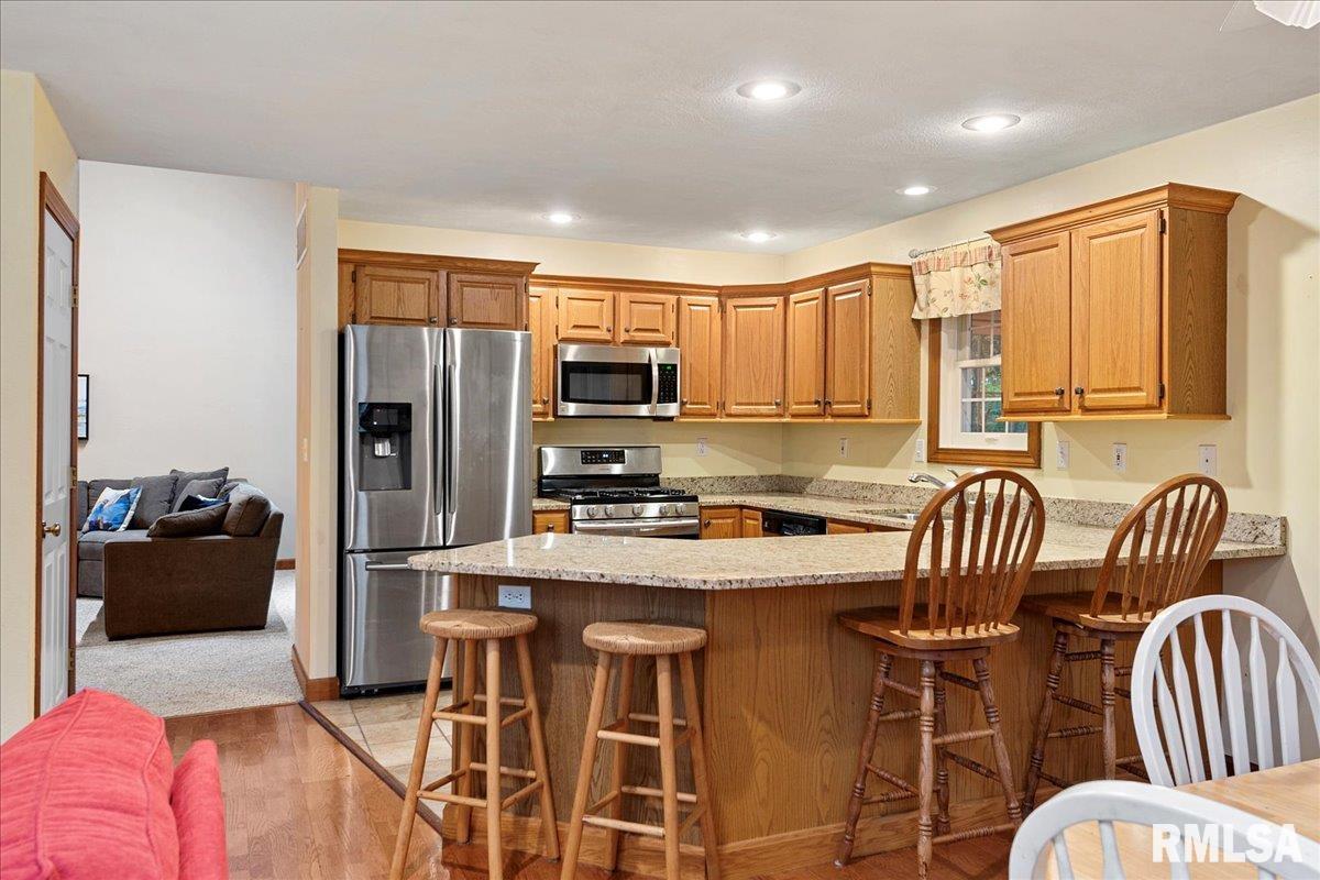 2550 Chapel Hill Drive Springfield, IL 62702 - Photo 27 of 46