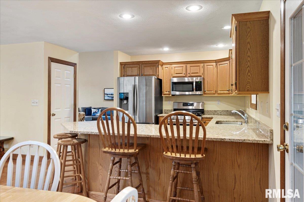 2550 Chapel Hill Drive Springfield, IL 62702 - Photo 29 of 46