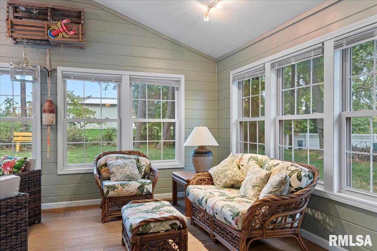 2550 Chapel Hill Drive Springfield, IL 62702 - Photo 35 of 46