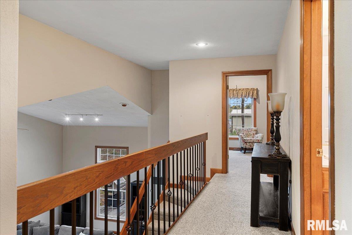 2550 Chapel Hill Drive Springfield, IL 62702 - Photo 40 of 46