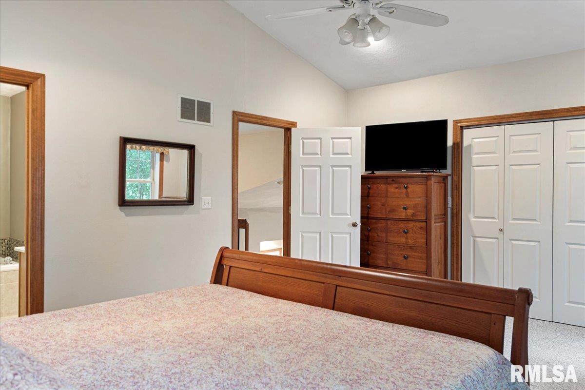 2550 Chapel Hill Drive Springfield, IL 62702 - Photo 43 of 46