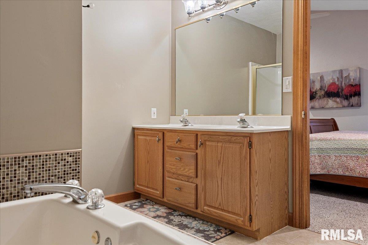 2550 Chapel Hill Drive Springfield, IL 62702 - Photo 45 of 46