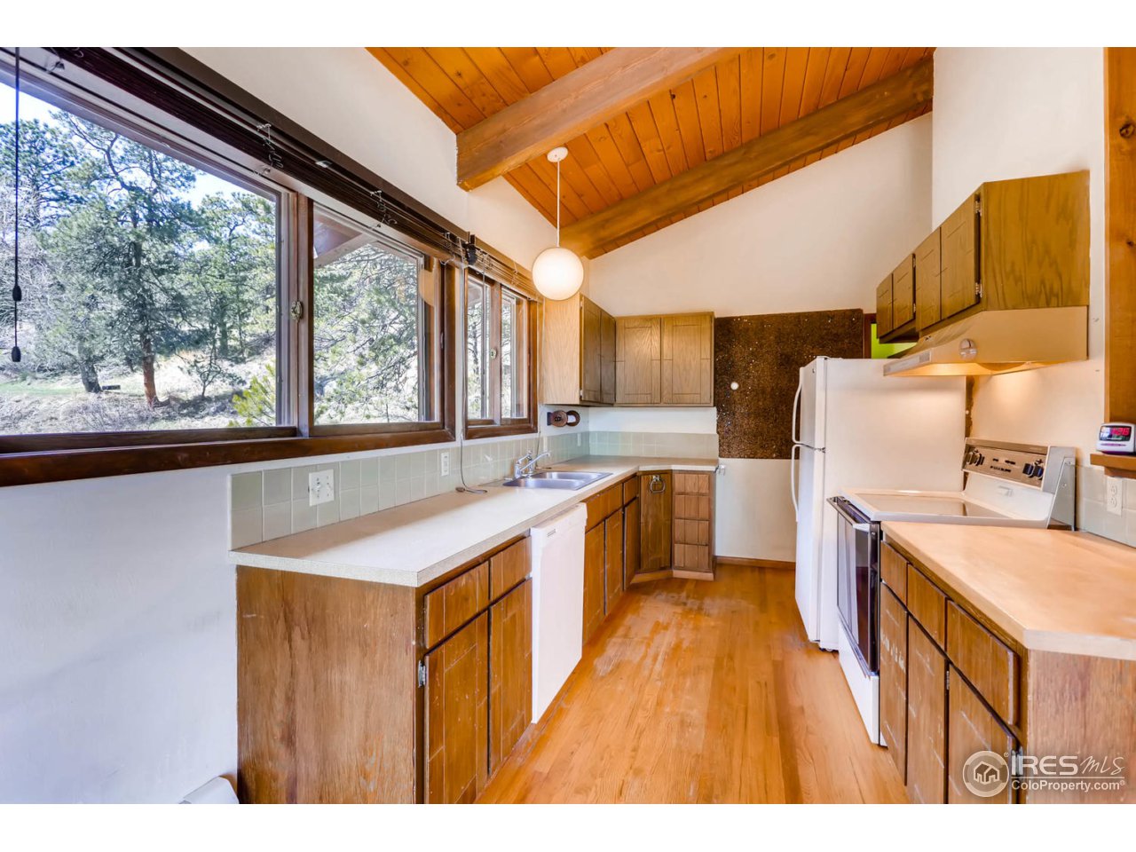30 Spring Lane Boulder, CO 80302 - Photo 7 of 28 Gallery Image 7