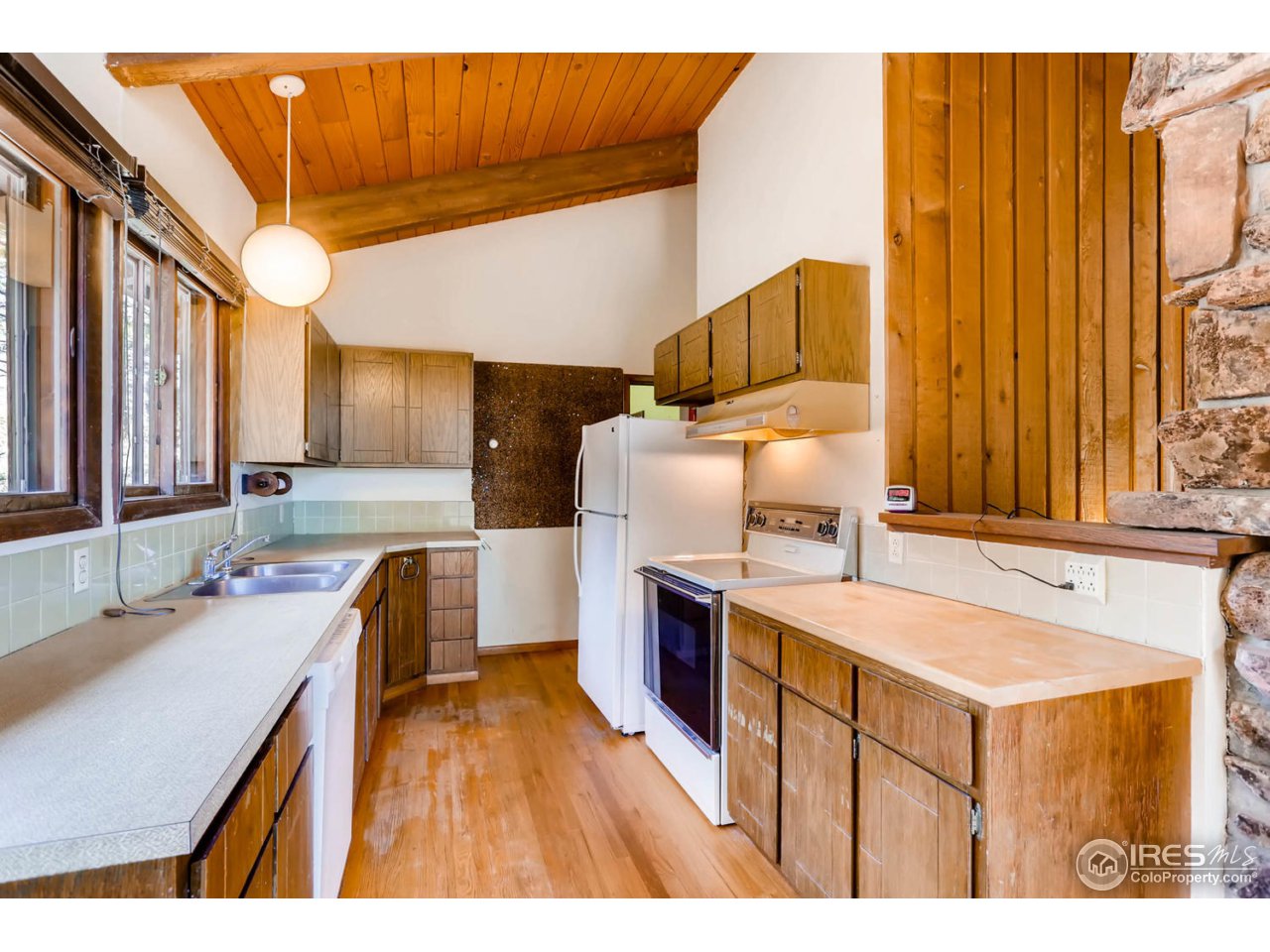 30 Spring Lane Boulder, CO 80302 - Photo 8 of 28 Gallery Image 8