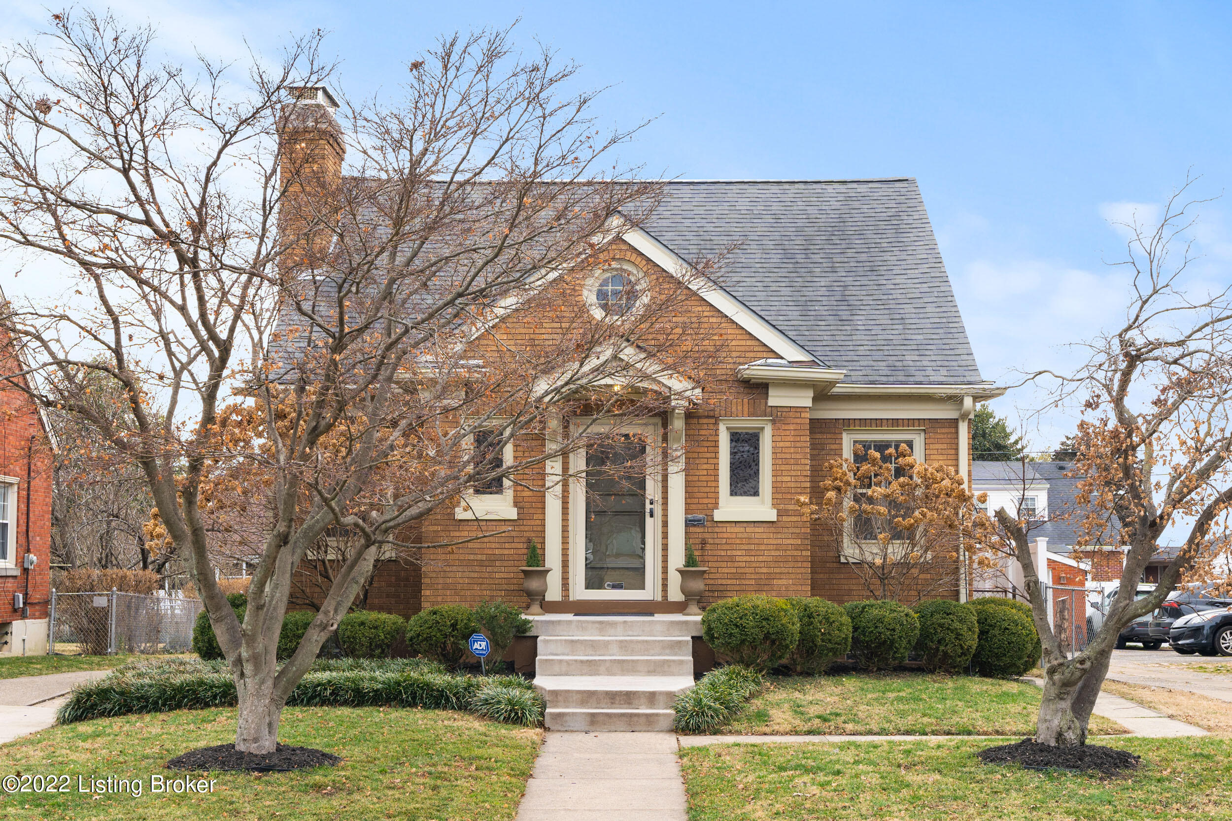 2204 Manchester Road Louisville, KY 40205 - Photo 1 of 46 Front