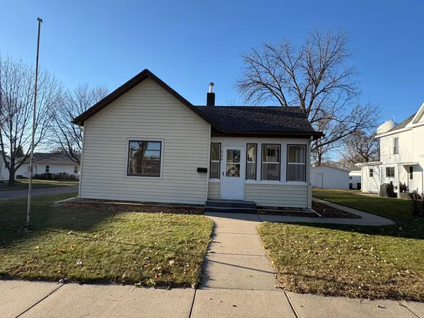 $148,000 | 320 13th Street South, Benson, MN 56215