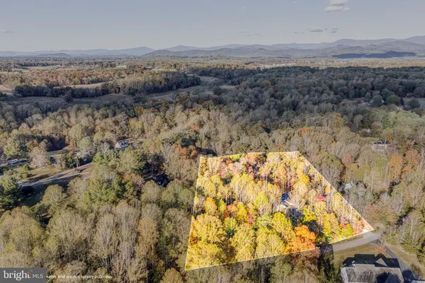 $529,000 | 183 Sleigh Bell Lane, Madison, VA 22727