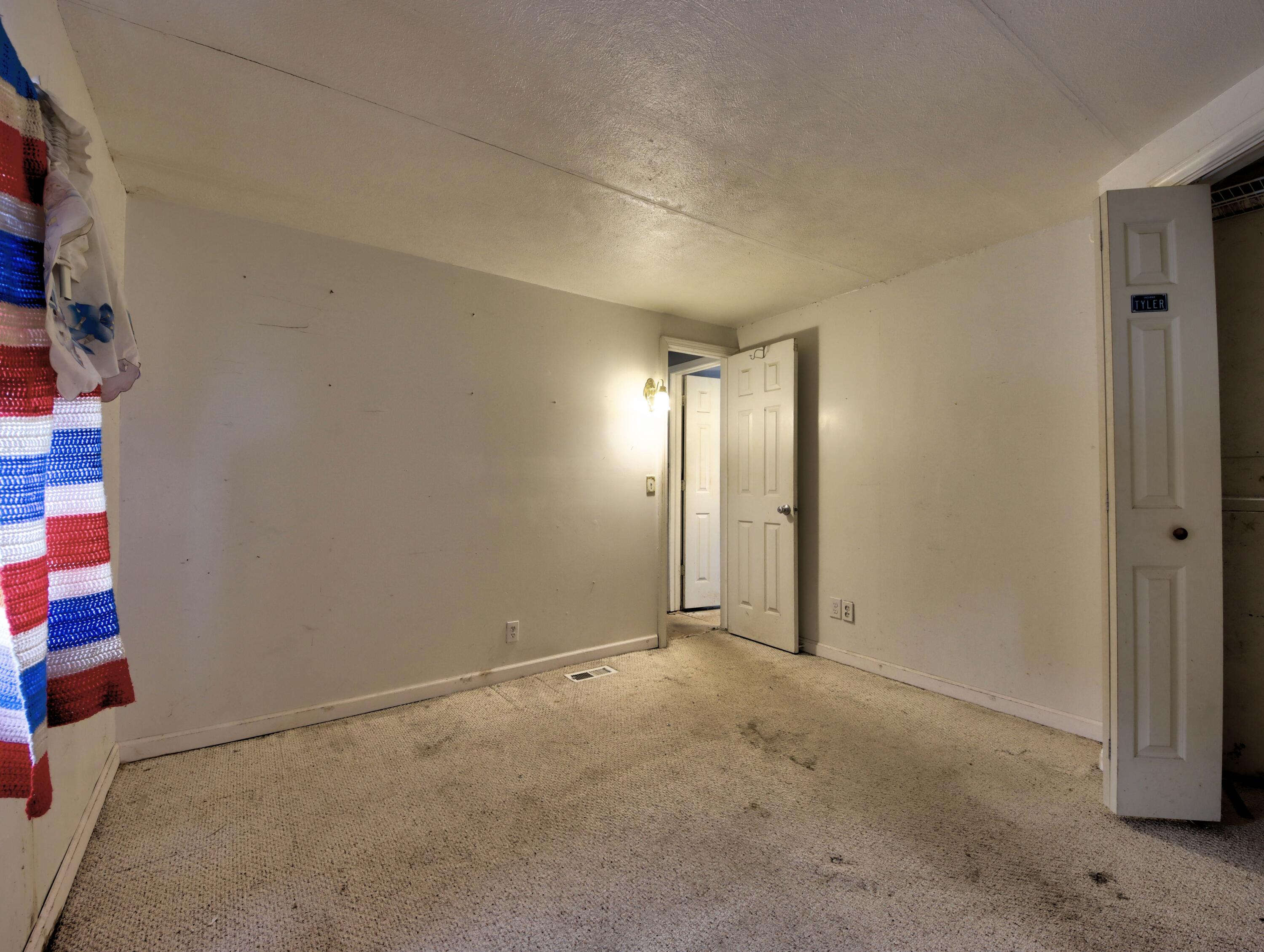 211 McClung Road La Porte, IN 46350 - Photo 16 of 20 3000x2259