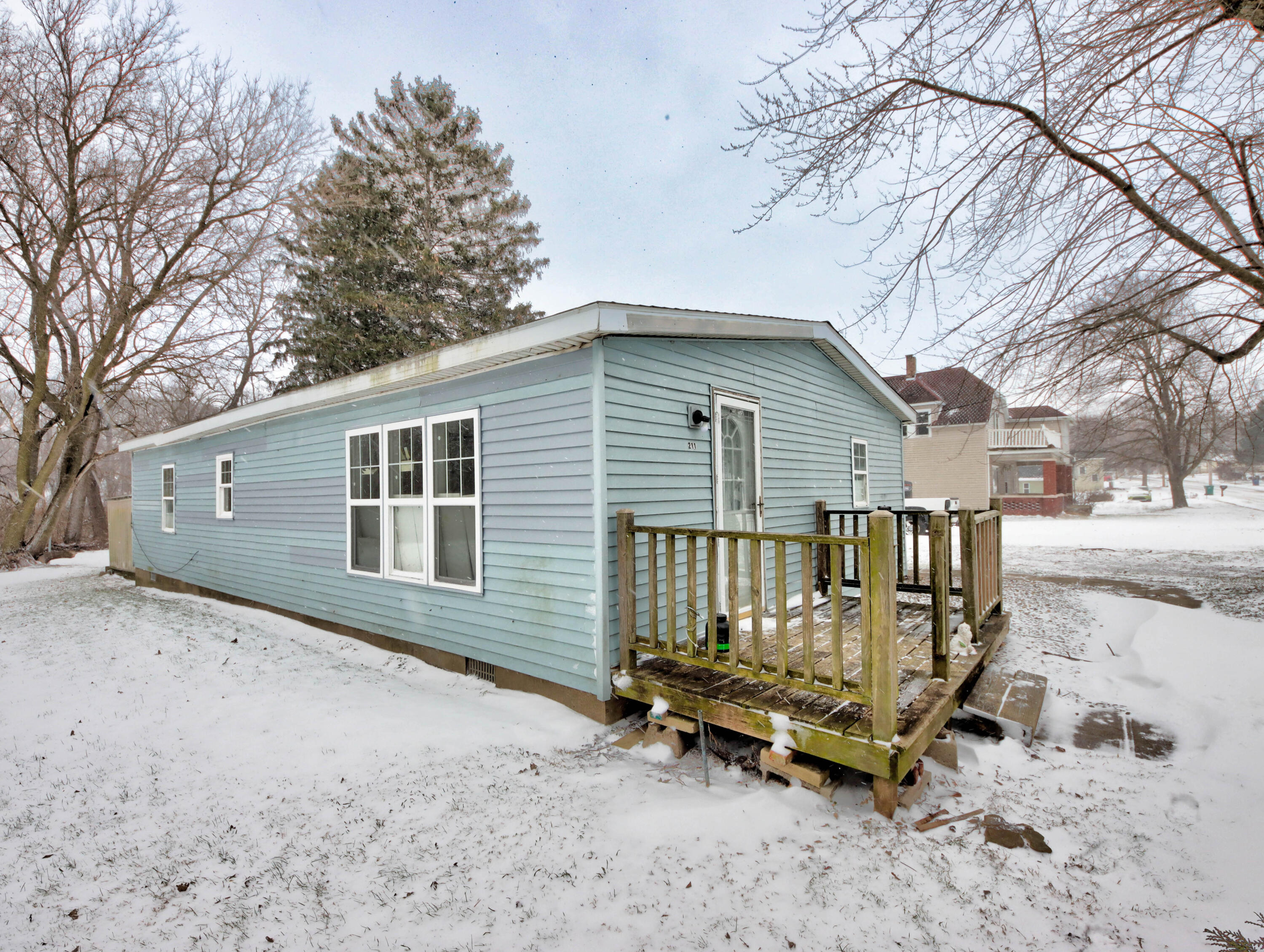 211 McClung Road La Porte, IN 46350 - Photo 3 of 20 3000x2259