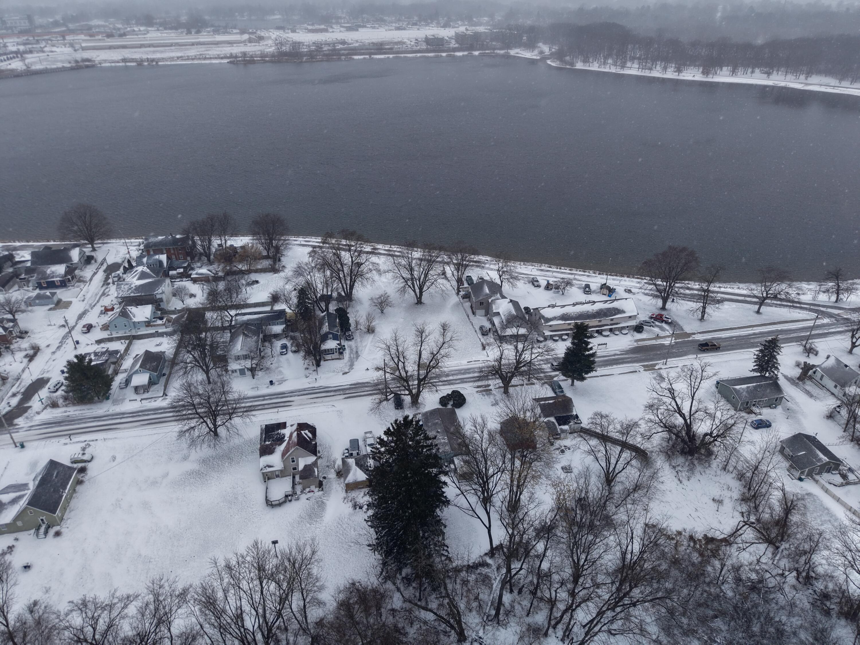 211 McClung Road La Porte, IN 46350 - Photo 5 of 20 3000x2250