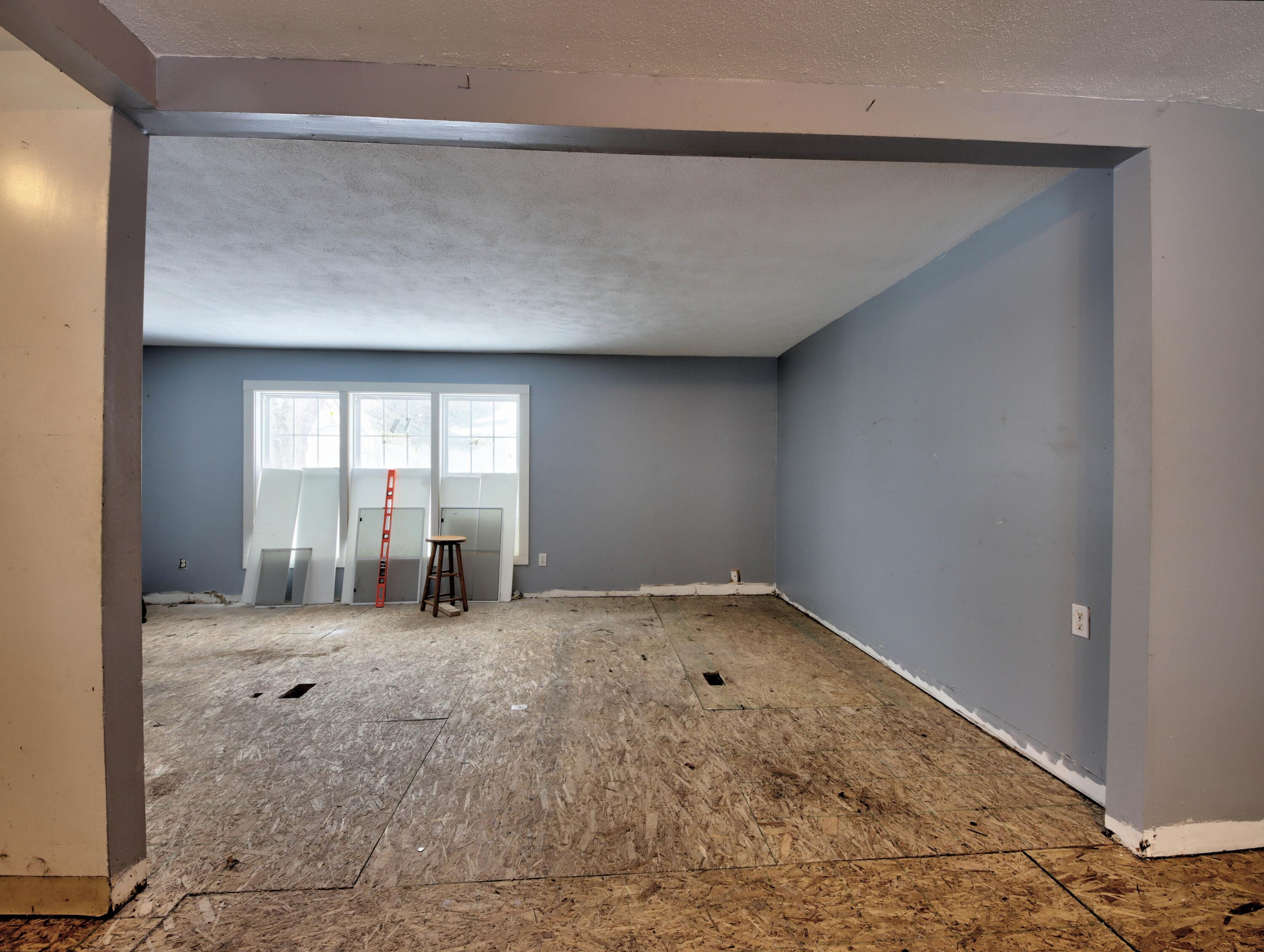 211 McClung Road La Porte, IN 46350 - Photo 7 of 20 3000x2259