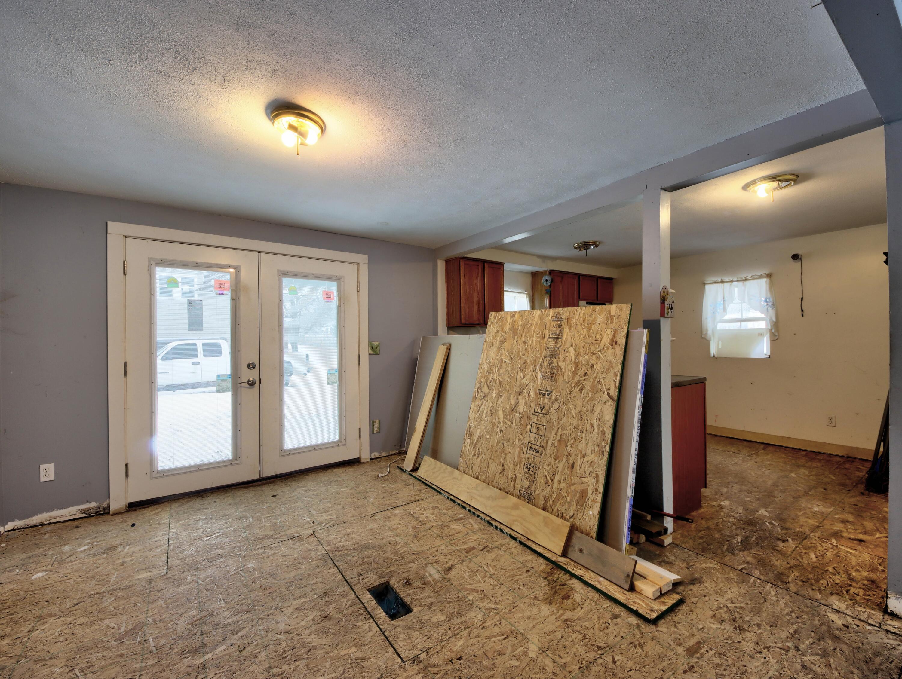 211 McClung Road La Porte, IN 46350 - Photo 8 of 20 3000x2259