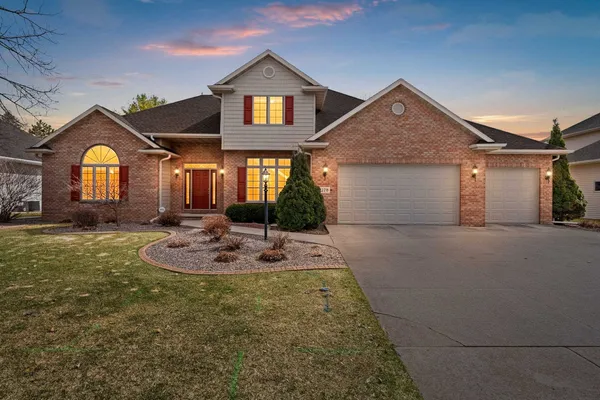 $534,900 | 278 Peterlynn Drive, Wrightstown, WI 54180