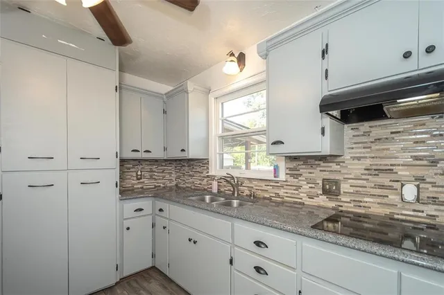 $230,000 | 1222 South Maple Street, Ottawa, KS 66067