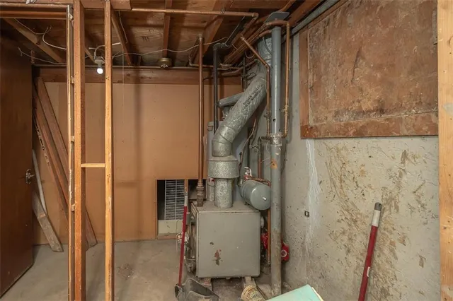 $230,000 | 1222 South Maple Street, Ottawa, KS 66067