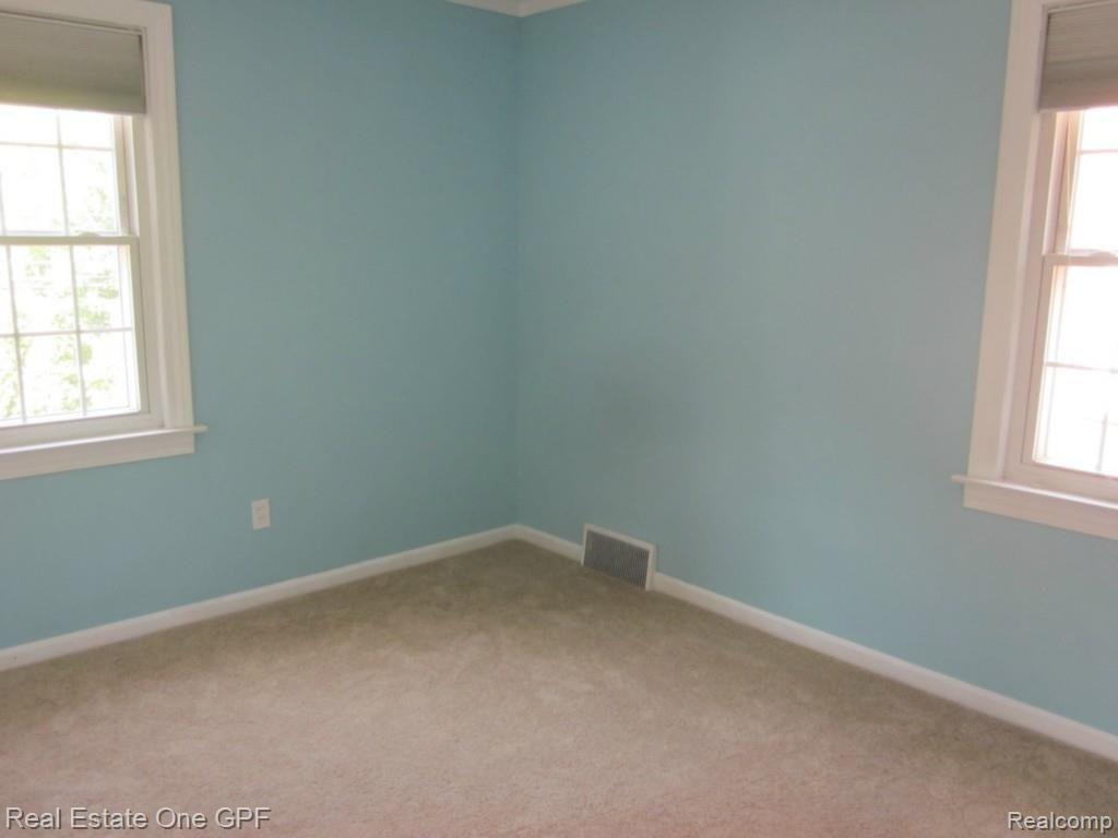 425 Lothrop Road Grosse Pointe, MI 48236 - Photo 12 of 26 IMG_2538.jpg