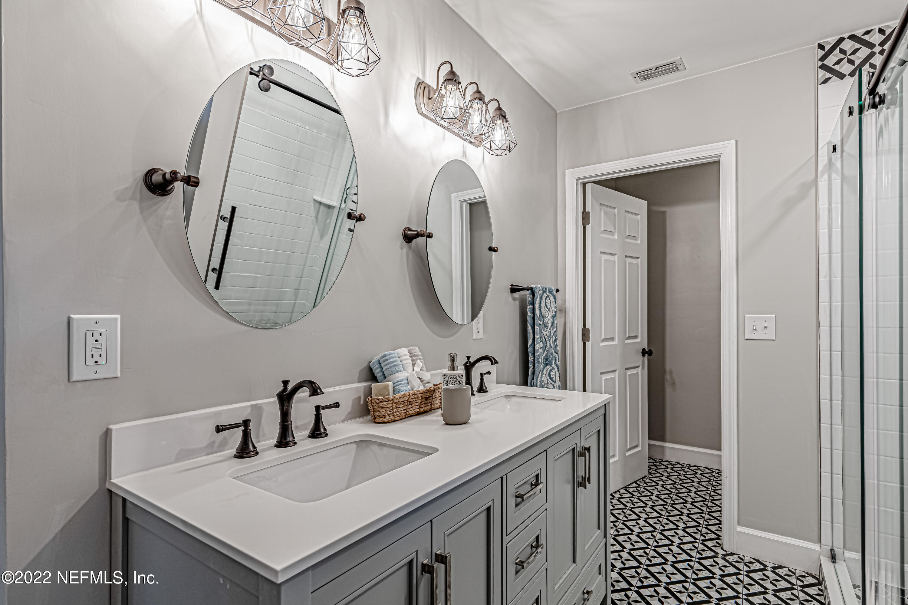 1159 Scotten Road Jacksonville, FL 32205 - Photo 27 of 41 26-Master Bath