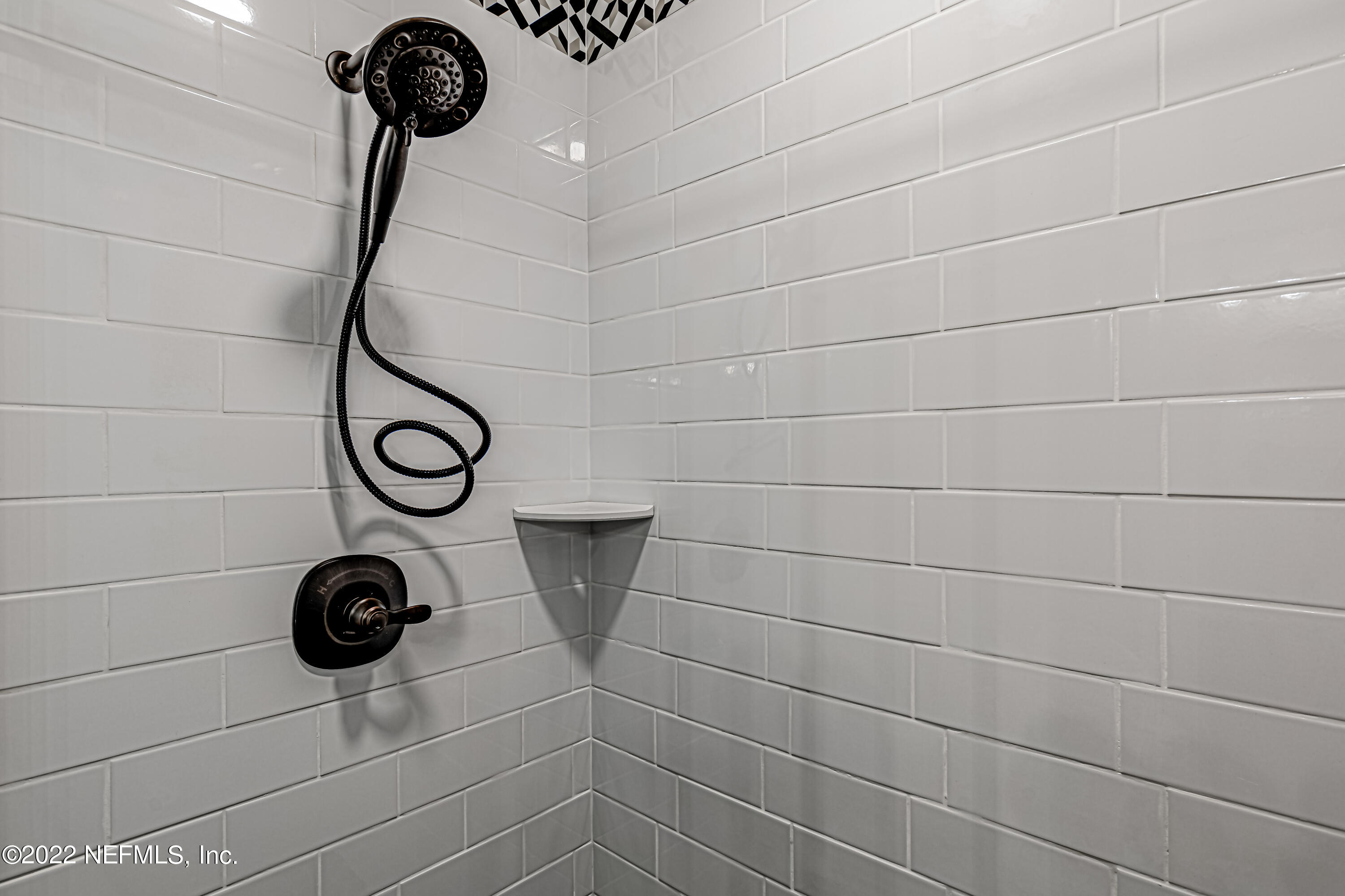 1159 Scotten Road Jacksonville, FL 32205 - Photo 28 of 41 27-Shower