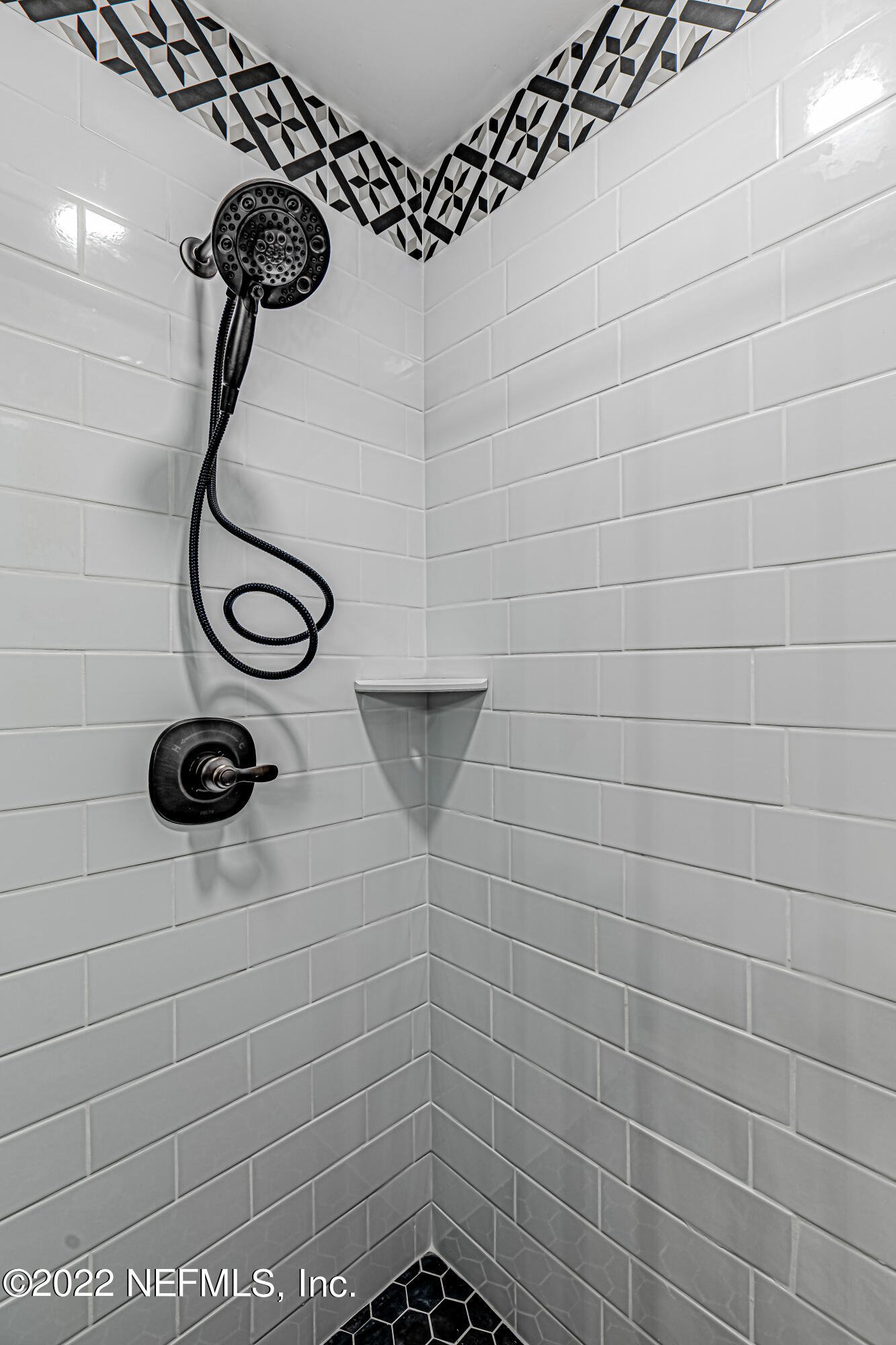 1159 Scotten Road Jacksonville, FL 32205 - Photo 29 of 41 28-Shower