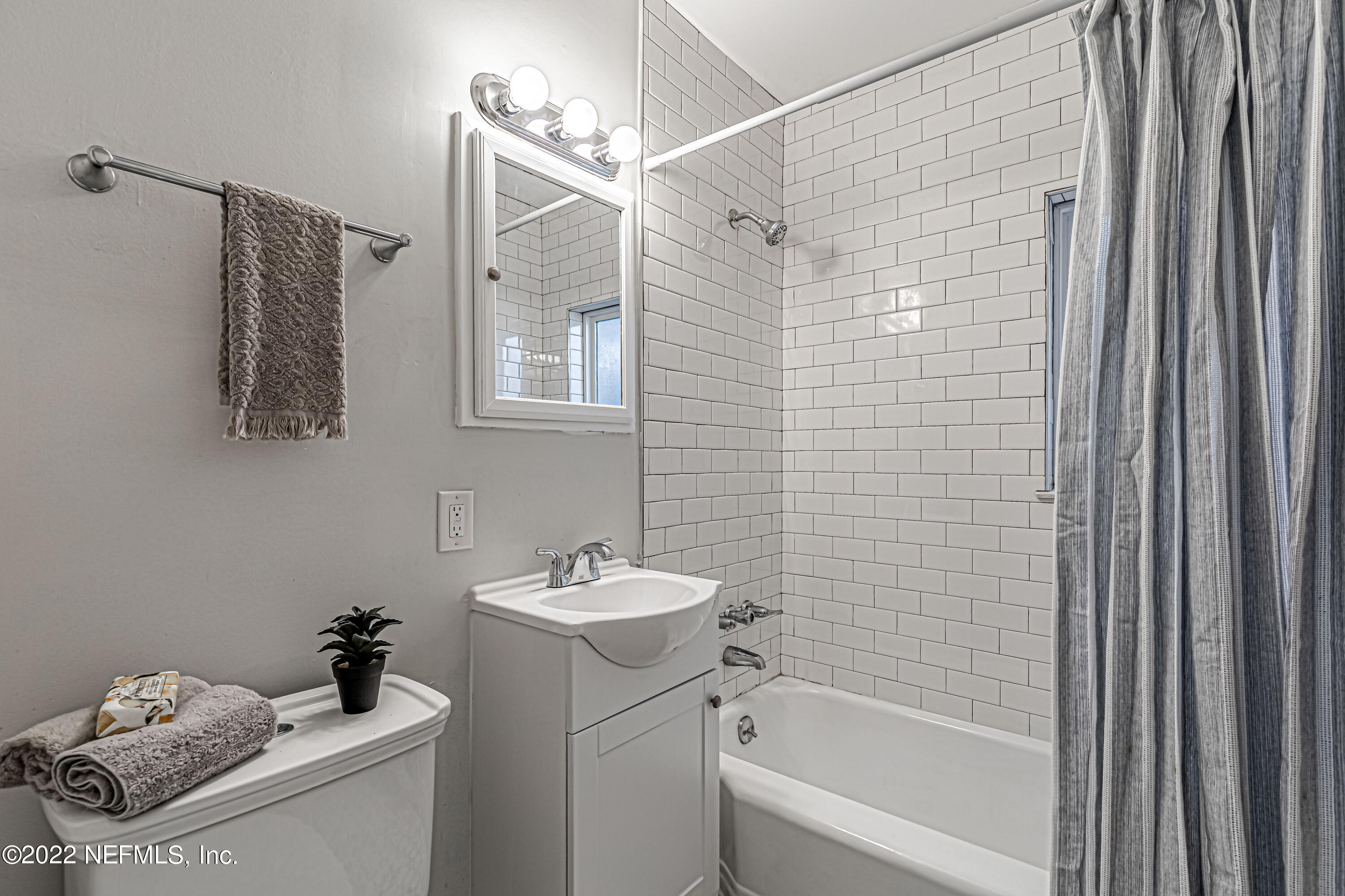 1159 Scotten Road Jacksonville, FL 32205 - Photo 33 of 41 32-Bathroom