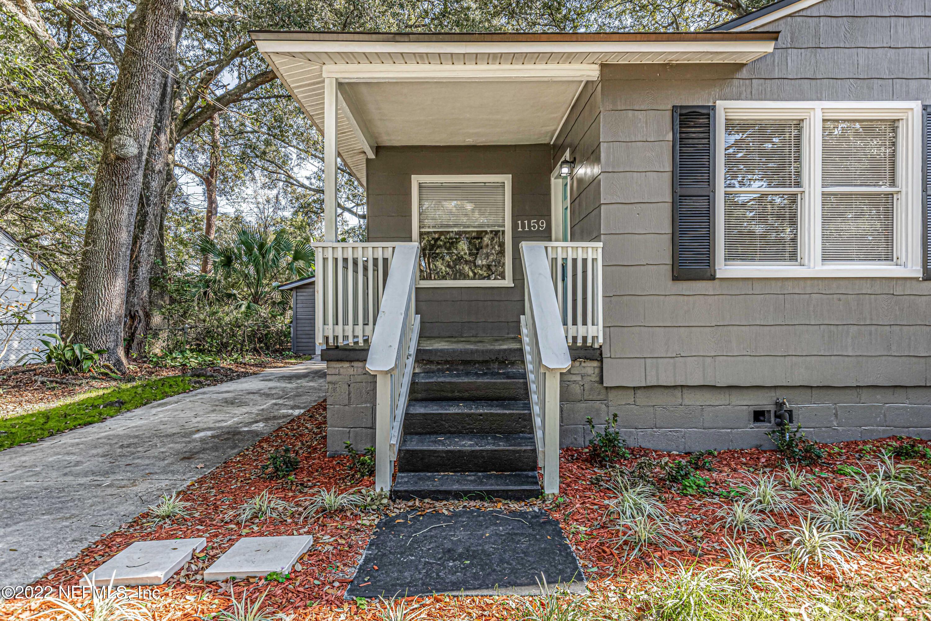 1159 Scotten Road Jacksonville, FL 32205 - Photo 5 of 41 4-Front Walk Way