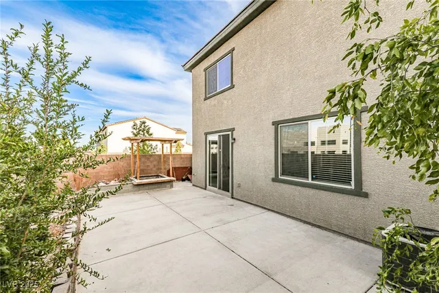 $2,450 | 7716 Plumbush Court, Las Vegas, NV 89113