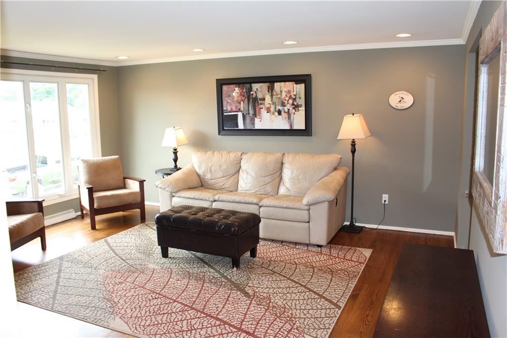 233 Parkedge Road Green Tree, PA 15220 - Photo 2 of 21 Gallery Image 2