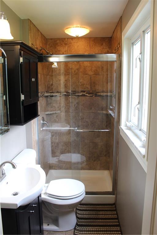 233 Parkedge Road Green Tree, PA 15220 - Photo 12 of 21 Gallery Image 12