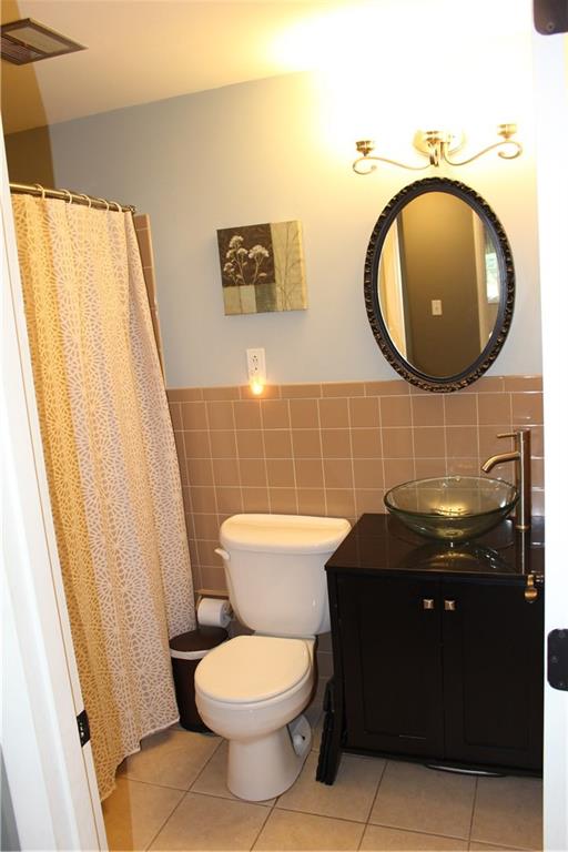 233 Parkedge Road Green Tree, PA 15220 - Photo 13 of 21 Gallery Image 13