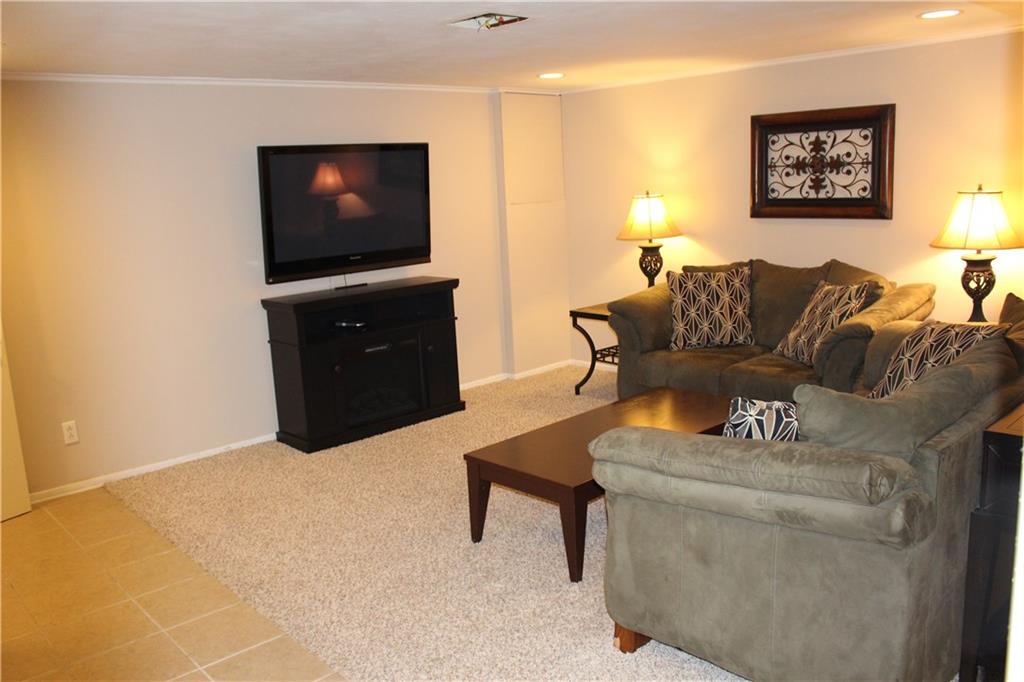233 Parkedge Road Green Tree, PA 15220 - Photo 15 of 21 Gallery Image 15