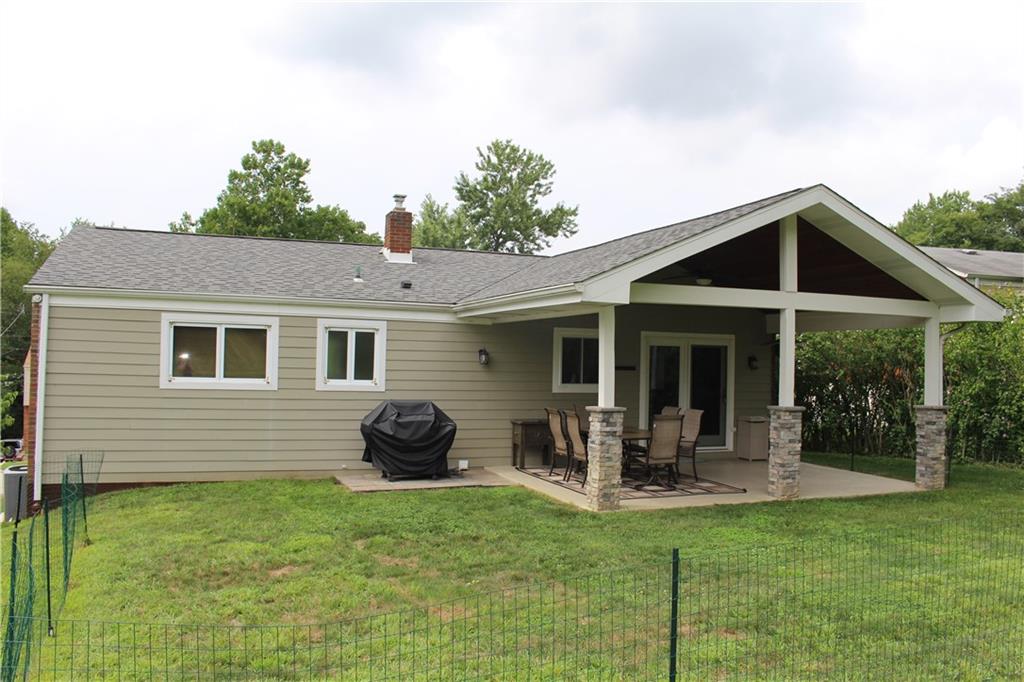 233 Parkedge Road Green Tree, PA 15220 - Photo 17 of 21 Gallery Image 17