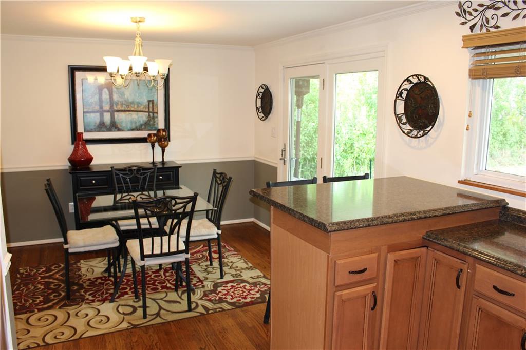 233 Parkedge Road Green Tree, PA 15220 - Photo 7 of 21 Gallery Image 7
