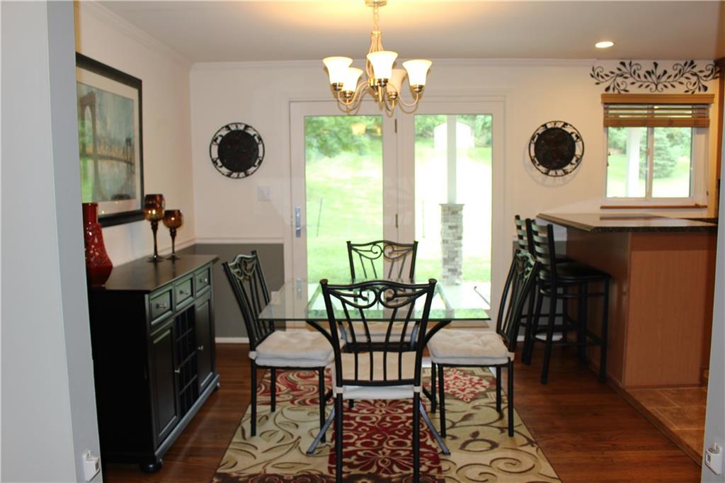 233 Parkedge Road Green Tree, PA 15220 - Photo 8 of 21 Gallery Image 8