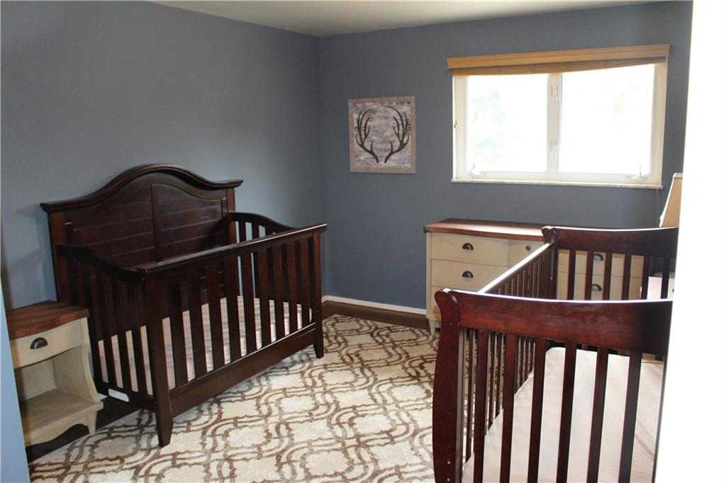 233 Parkedge Road Green Tree, PA 15220 - Photo 10 of 21 Gallery Image 10