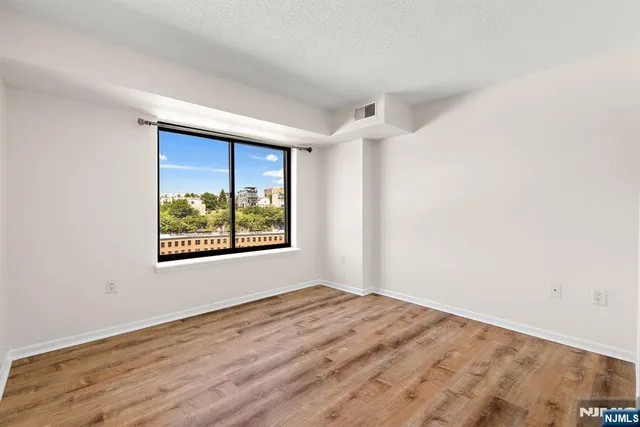 $910,000 | 700 1st Street, Unit 12Q, Hoboken, NJ 07030