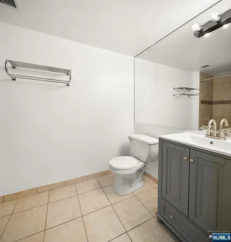 $910,000 | 700 1st Street, Unit 12Q, Hoboken, NJ 07030