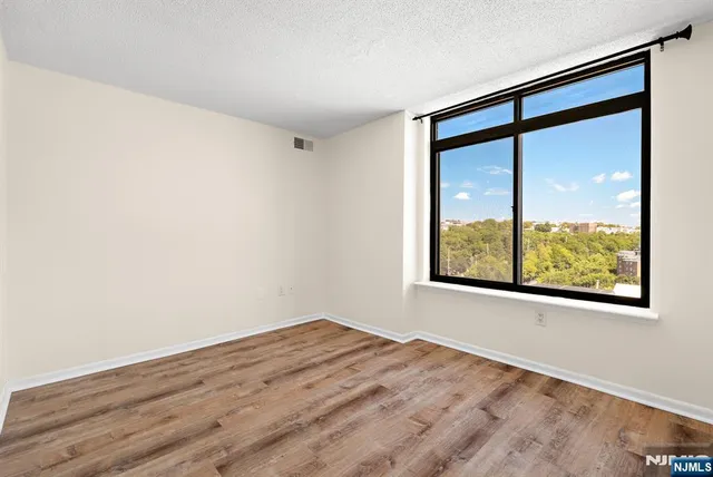 $910,000 | 700 1st Street, Unit 12Q, Hoboken, NJ 07030