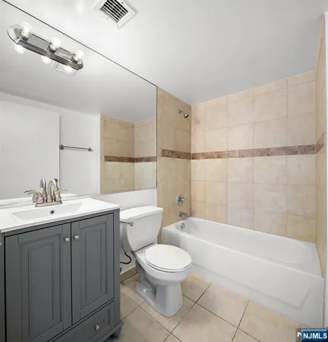 $910,000 | 700 1st Street, Unit 12Q, Hoboken, NJ 07030