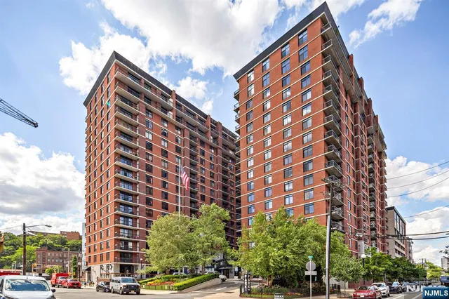 $910,000 | 700 1st Street, Unit 12Q, Hoboken, NJ 07030