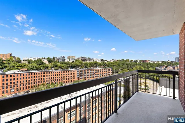 $910,000 | 700 1st Street, Unit 12Q, Hoboken, NJ 07030