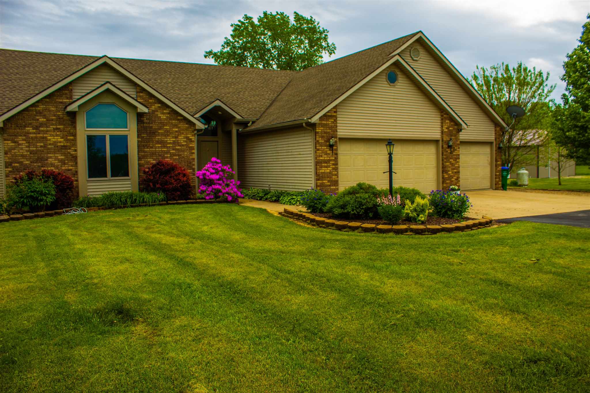 14609 Hamilton Road Roanoke, IN 46783 - Photo 3 of 34