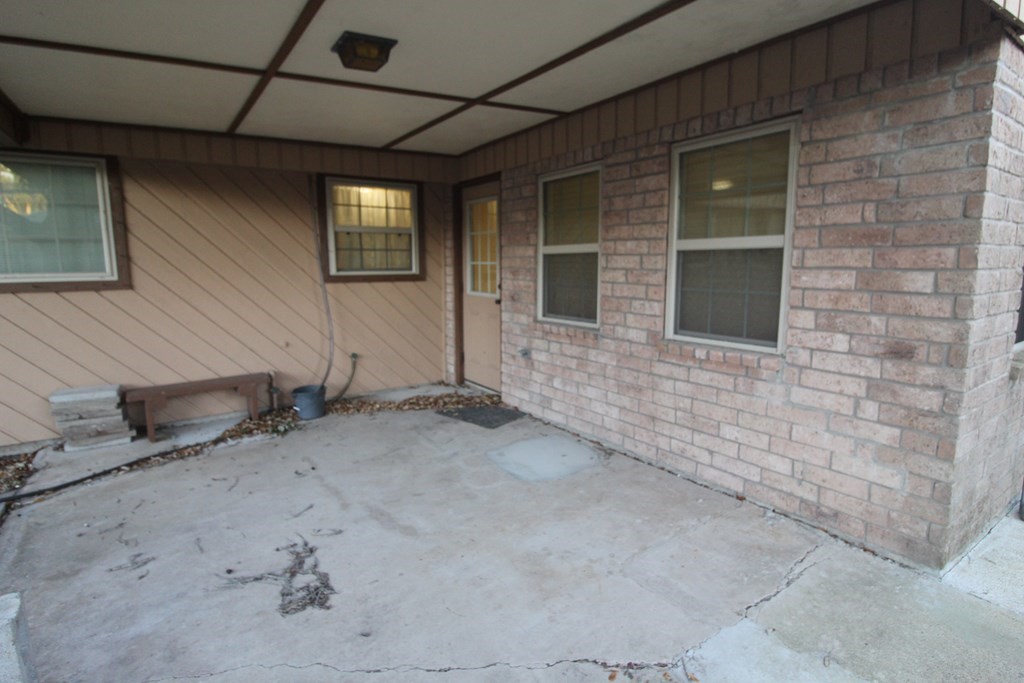 1910 Oak Ridge Drive Portland, TX 78374 - Photo 35 of 40 a view of an entryway of house