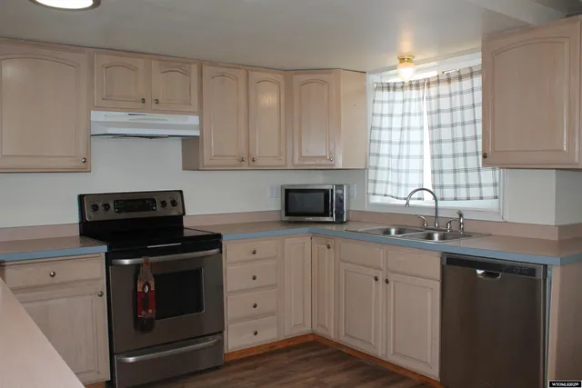 $250,000 | 15 Taylor Avenue, Marbleton, WY 83113